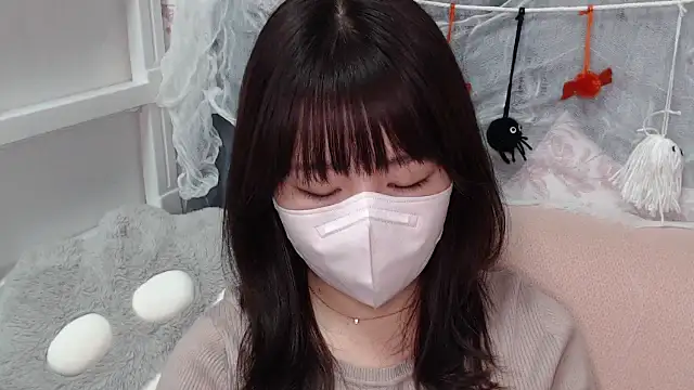 mei hosina online show from 10/25/25, 03:23