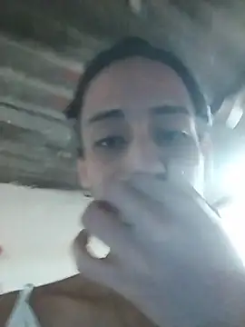 Snapshot of AlexaWarner chatting on 11/16/25, 04:12 AlexaWarner online show from 11/16/25, 04:12