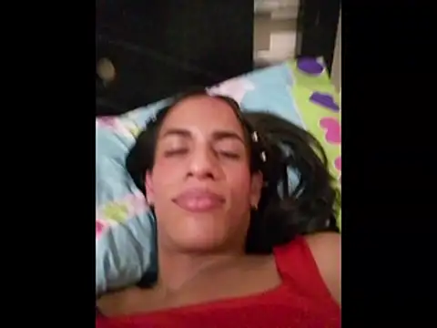 Snapshot of AlexaWarner chatting on 11/26/25, 04:45 AlexaWarner online show from 11/26/25, 04:45