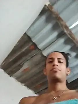 Snapshot of AlexaWarner chatting on 11/08/25, 04:10 AlexaWarner online show from 11/08/25, 04:10