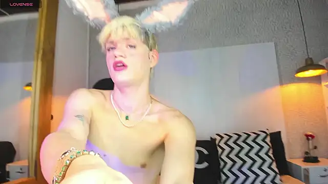 VladHellsing4 online show from 01/19/26, 02:21