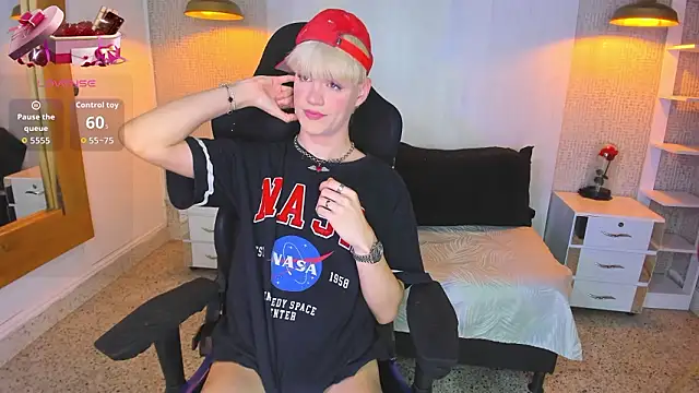 VladHellsing4 online show from 02/23/26, 02:17