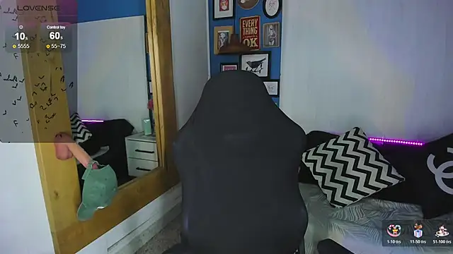 VladHellsing4 online show from 11/08/25, 02:42