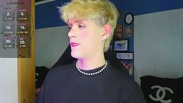 VladHellsing4 online show from 11/26/25, 02:28