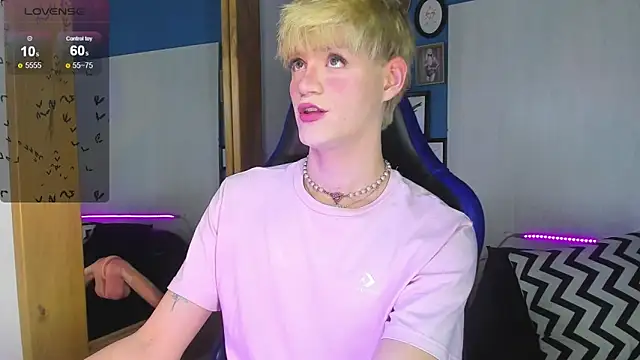 VladHellsing4 online show from 11/22/25, 02:38