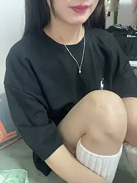 Snapshot of Lovely_kute chatting on 03/19/25, 04:45 Lovely kute online show from 03/19/25, 04:45