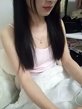 Snapshot of Lovely_kute chatting on 03/10/25, 05:11 Lovely kute online show from 03/10/25, 05:11
