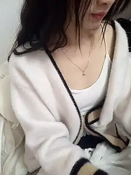 Snapshot of Lovely_kute chatting on 02/26/25, 07:45 Lovely kute online show from 02/26/25, 07:45