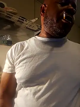 personalityalwayswins2 online show from 12/17/25, 04:39