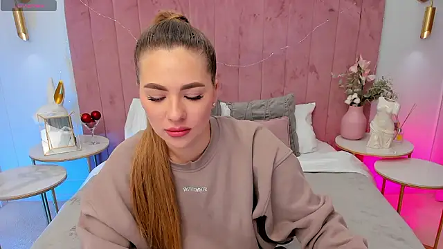 Snapshot of MilaVoxx chatting on 02/18/26, 05:49 MilaVoxx online show from 02/18/26, 05:49