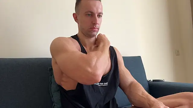 Snapshot of Andy_pecman chatting on 11/19/25, 09:42 Andy pecman online show from 11/19/25, 09:42