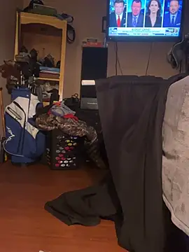 Snapshot of bobby123D chatting on 02/13/25, 11:58 bobby123D online show from 02/13/25, 11:58