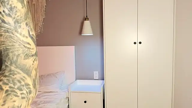 Kira mmr online show from 04/04/26, 05:19