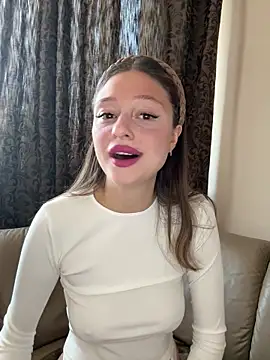 Kimsweet7 online show from 09/28/25, 11:06