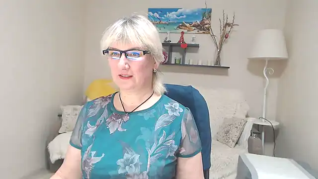 Snapshot of FleurMays chatting on 03/12/25, 11:54 FleurMays online show from 03/12/25, 11:54