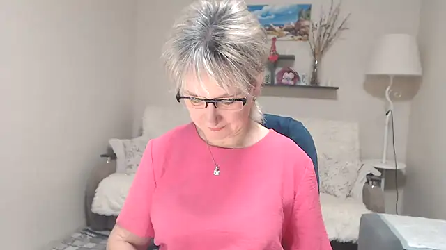 FleurMays online show from 11/28/25, 05:07