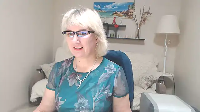 Snapshot of FleurMays chatting on 02/07/25, 12:50 FleurMays online show from 02/07/25, 12:50