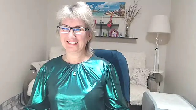 FleurMays online show from 11/09/25, 05:00