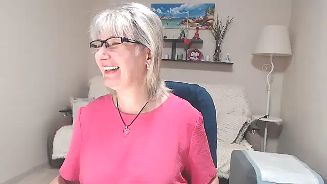 Snapshot of FleurMays chatting on 07/10/26, 06:46 FleurMays online show from 07/10/26, 06:46