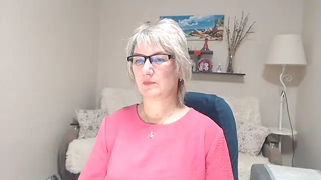 FleurMays online show from 10/27/25, 04:24