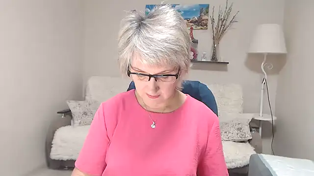 FleurMays online show from 10/22/25, 04:56