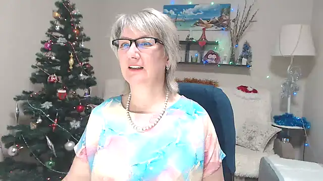 FleurMays online show from 12/19/25, 05:32