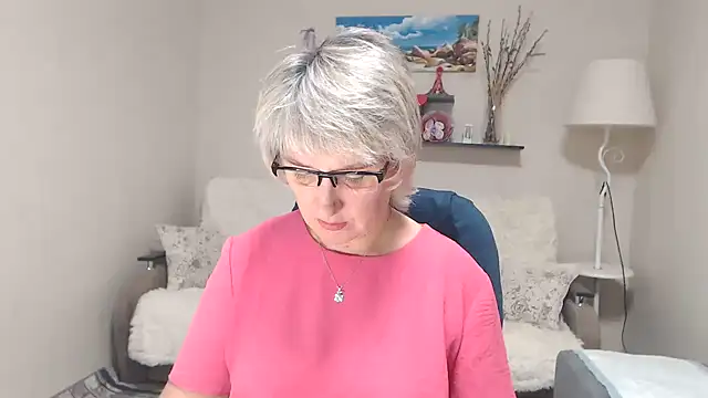 FleurMays online show from 10/25/25, 04:55