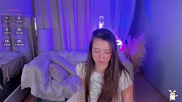Snapshot of Goldy_Grace_ chatting on 02/19/25, 06:10 Goldy Grace  online show from 02/19/25, 06:10