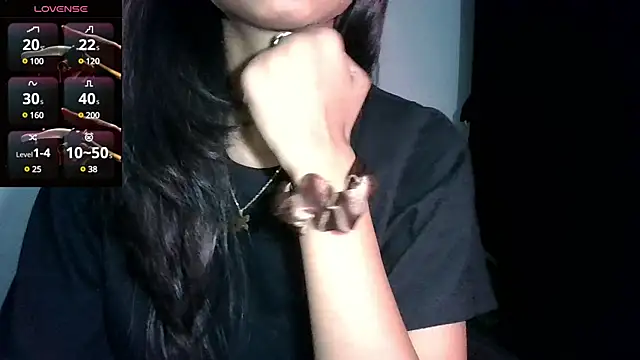 Snapshot of glowybekwa chatting on 03/10/25, 07:07 glowybekwa online show from 03/10/25, 07:07