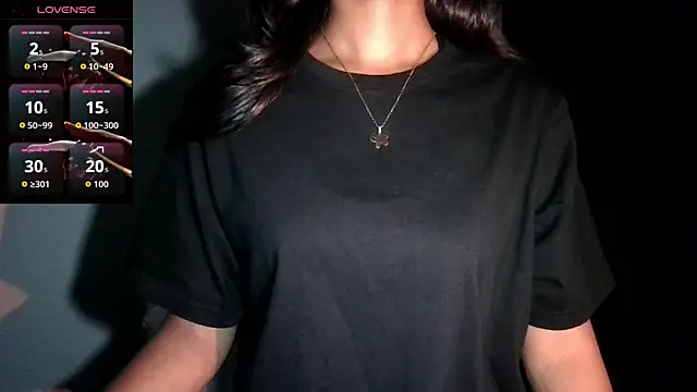 Snapshot of glowybekwa chatting on 10/11/25, 07:48 glowybekwa online show from 10/11/25, 07:48