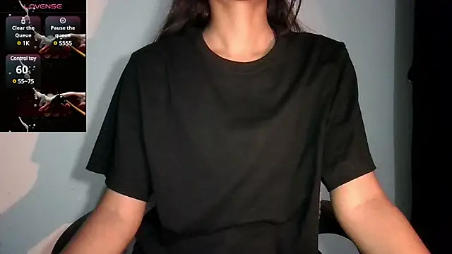 Snapshot of glowybekwa chatting on 03/21/25, 10:39 glowybekwa online show from 03/21/25, 10:39