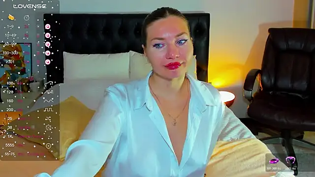 Goddess Squirt  online show from 11/15/25, 01:53