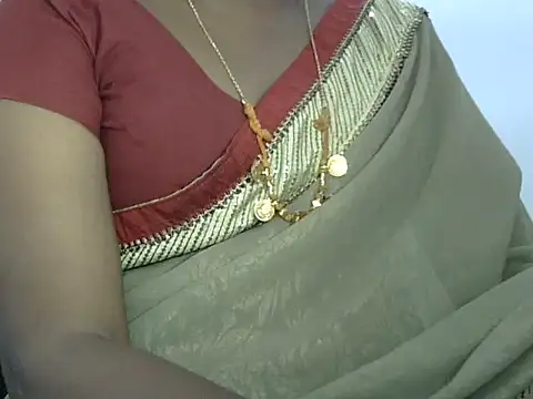 Snapshot of Hot_akshara chatting on 10/01/25, 05:06 Hot akshara online show from 10/01/25, 05:06