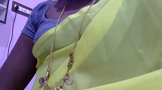 Snapshot of Hot_akshara chatting on 02/20/25, 04:28 Hot akshara online show from 02/20/25, 04:28