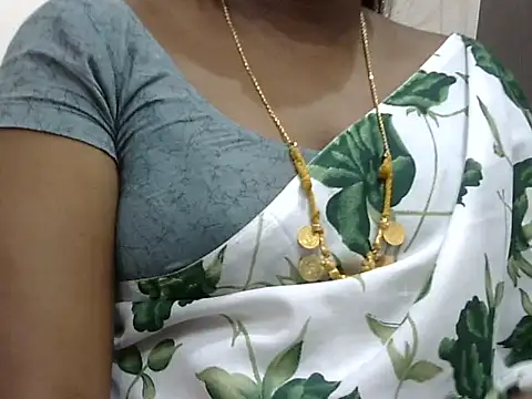 Snapshot of Hot_akshara chatting on 09/10/25, 02:43 Hot akshara online show from 09/10/25, 02:43