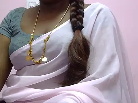 Hot akshara online show from 11/07/25, 05:50