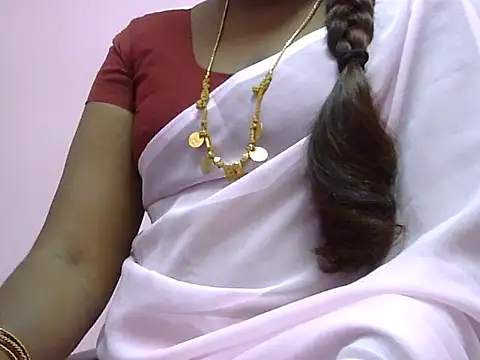 Hot akshara online show from 11/18/25, 12:30