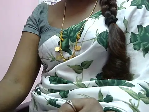 Hot akshara online show from 11/04/25, 10:13