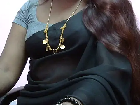 Hot akshara online show from 11/22/25, 04:06