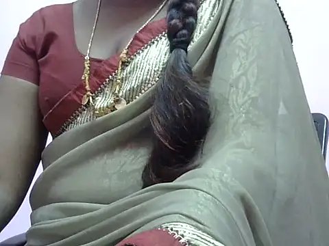 Hot akshara online show from 11/20/25, 05:02