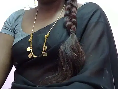 Hot akshara online show from 12/19/25, 10:23