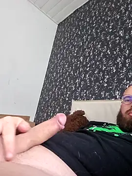 azagoul222 online show from 11/25/25, 02:17