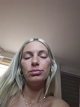 Snapshot of Lydie_off chatting on 06/16/26, 07:19 Lydie off online show from 06/16/26, 07:19