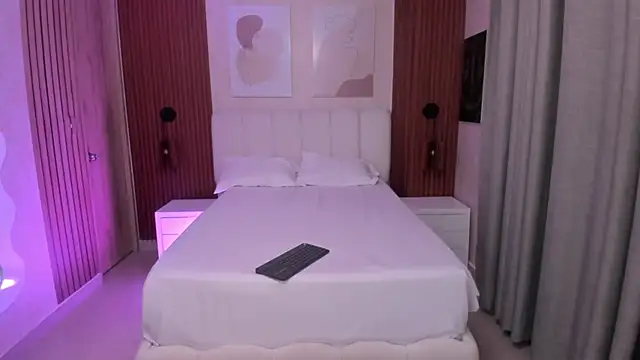 Snapshot of Leah_Sweetie chatting on 10/24/25, 10:14 Leah Sweetie online show from 10/24/25, 10:14