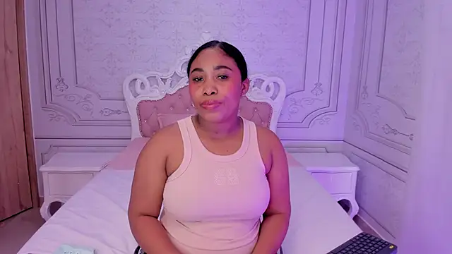 Snapshot of Leah_Sweetie chatting on 03/21/25, 02:29 Leah Sweetie online show from 03/21/25, 02:29