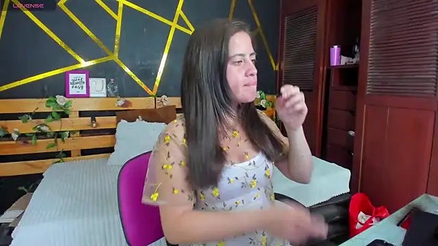 kathina giraldo online show from 10/20/25, 01:00