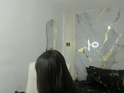 kathina giraldo online show from 04/13/26, 12:31