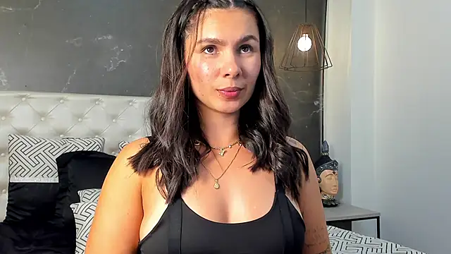 SofiaG  online show from 12/05/25, 07:34