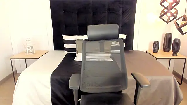 SofiaG  online show from 02/06/26, 11:01