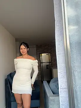 Snapshot of SofiaG_ chatting on 09/29/25, 10:37 SofiaG online show from 09/29/25, 10:37